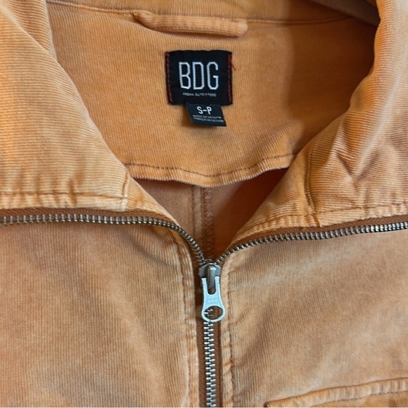 BDG Women's Light Brown Corduroy Cropped
Bomber Jacket SZ Small NWOT! - Picture 4 of 8